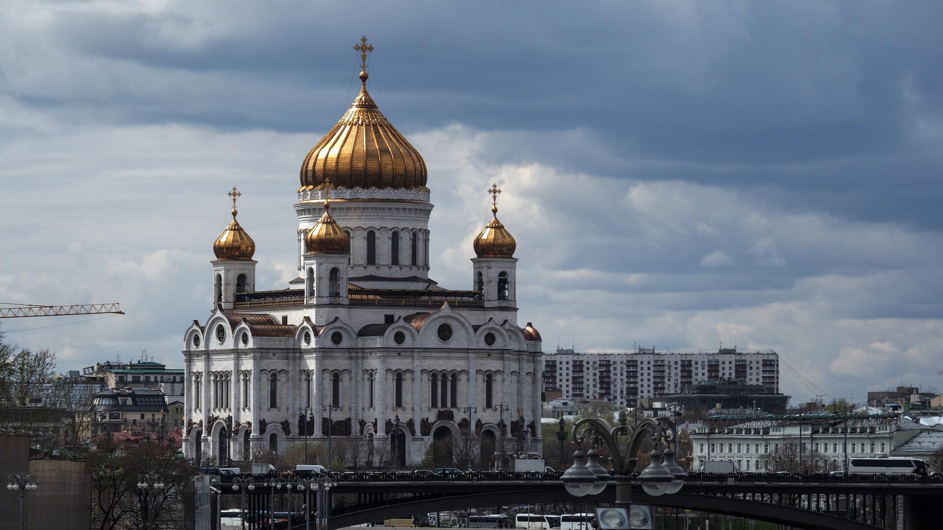 В РГХПУ отчислили трех студенток после танцев у Храма Христа Спасителя